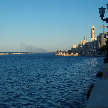 Garruba 101 3* בארי